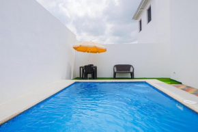 Aquamarina Casa con piscina